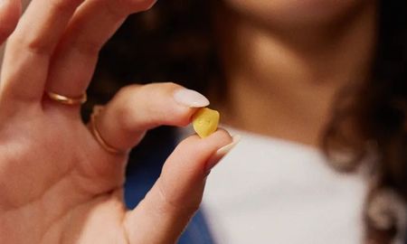 A diferencia del levonorgestrel, el acetato de ulipristal ingresa al mercado argentino bajo la condición de venta bajo receta. A diferencia del levonorgestrel, el acetato de ulipristal ingresa al mercado argentino bajo la condición de venta bajo receta.