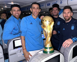 El emotivo posteo de Messi con fotos en el avión volviendo del Mundial de Qatar