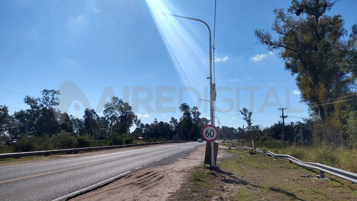 En diálogo con Aire de Santa Fe, el secretario de Gobierno del municipio de Rincón, José Amado, explicó que la colocación de los radares se realiza en el marco de un convenio firmado con la Agencia Provincial de Seguridad Vial (Apsv).