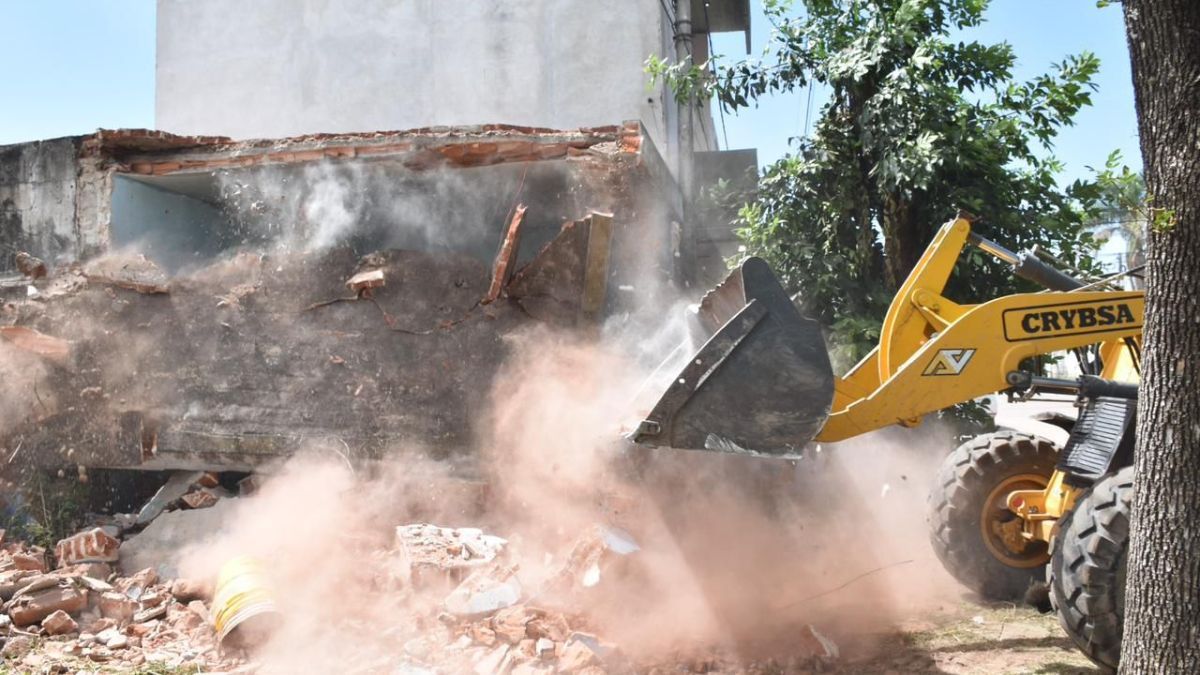 Este lunes se derribó el búnker N°100 en la provincia.