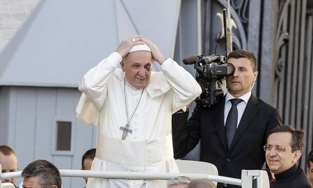el papa francisco recibio el regalo menos pensado el papa francisco recibio el regalo menos pensado