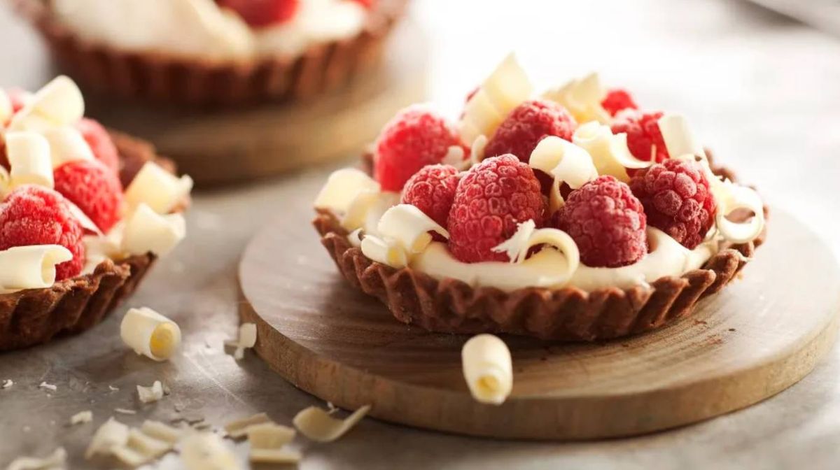 Tarteletas de frambuesa y chocolate blanco