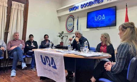 UDA Santa Fe fijó postura tras las elecciones legislativas intermedias. UDA Santa Fe fijó postura tras las elecciones legislativas intermedias.
