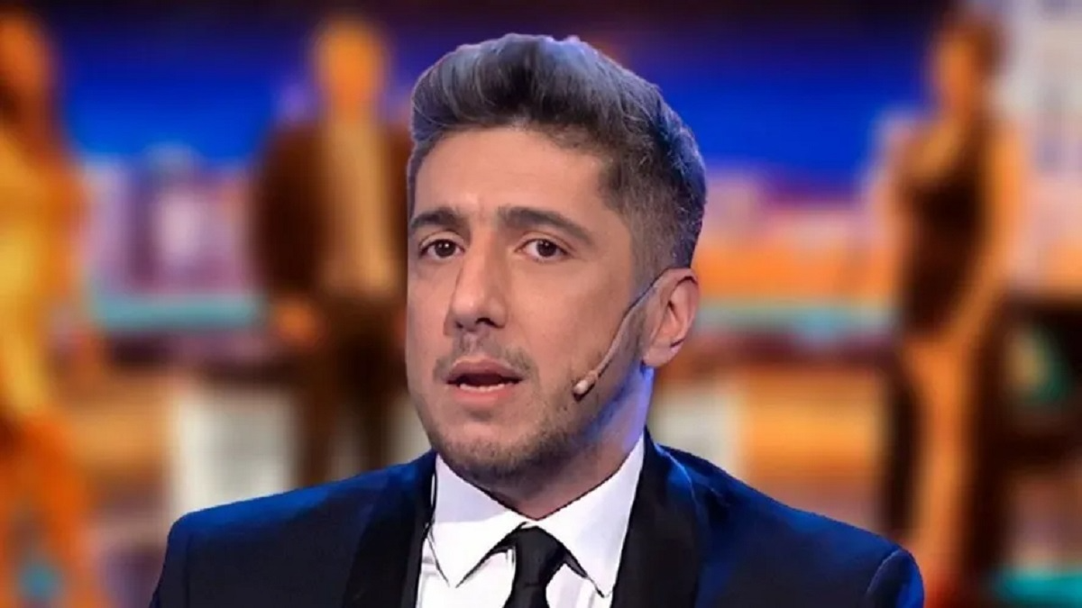 Filtraron el desubicado pedido de Jey Mammon a su hotel en Madrid.