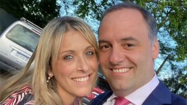 solicitaninformación sobre los contratos de la empresa de Bettina Angeletti, esposa de Manuel Adorni.