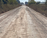 Pozos, barro y desniveles: así luce hoy Camino Cha Roga, una vía clave para vecinos de Santo Tomé. Pozos, barro y desniveles: así luce hoy Camino Cha Roga, una vía clave para vecinos de Santo Tomé.