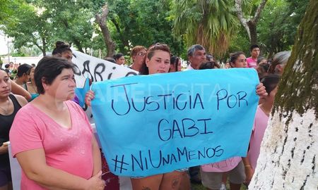 pidieron justicia por la mujer que aparecio calcinada en un auto pidieron justicia por la mujer que aparecio calcinada en un auto