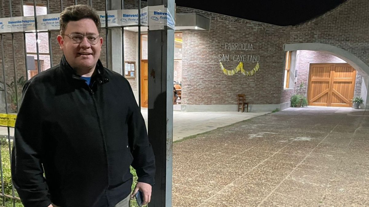 El padre Diego Sosa invitó a toda la comunidad a participar de la misa por San Cayetano. El padre Diego Sosa invitó a toda la comunidad a participar de la misa por San Cayetano.