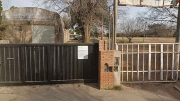 El joven se descompensó en plena cancha durante un partido amateur y murió pese a las maniobras de reanimación.