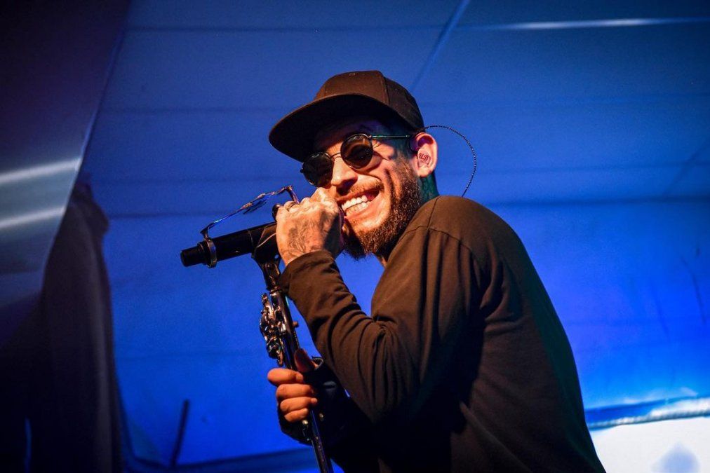 Ulises Bueno contó que tiene nódulos en la garganta.