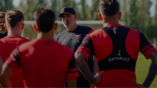 Colón confirmó una mala noticia para Delfino: se lesionó Julián Navas.