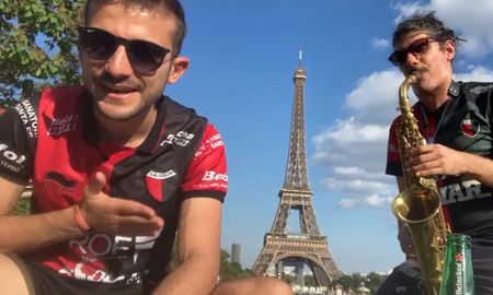 Ignacio y Fidel, hinchas de Colón que viven en París, Francia. Ignacio y Fidel, hinchas de Colón que viven en París, Francia.