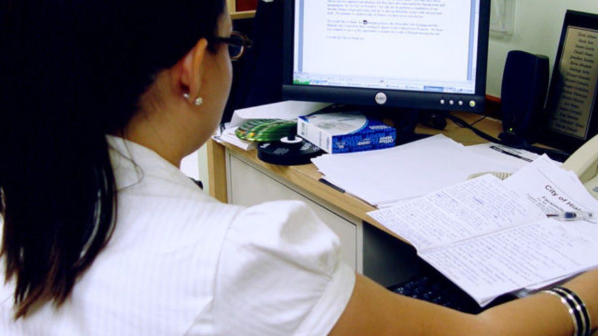 Las mujeres ganan hasta un 29% menos que los varones y representan el 64,2% de las personas con menores ingresos.