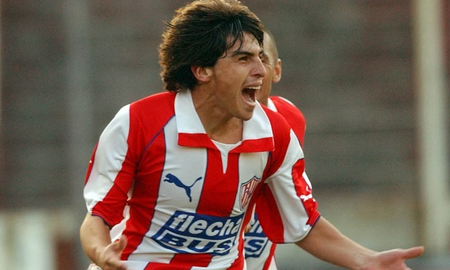 La noche especial que tendrá Memo Torres en Unión tras la agresión sufrida en el partido anterior. Foto de internet. La noche especial que tendrá Memo Torres en Unión tras la agresión sufrida en el partido anterior. Foto de internet.
