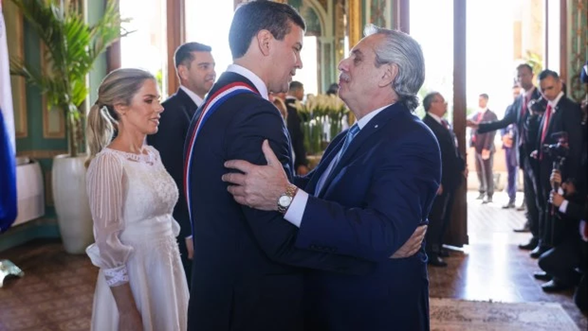 Alberto Fernández viajó a Paraguay por la asunción de Santiago Peña. Alberto Fernández viajó a Paraguay por la asunción de Santiago Peña.