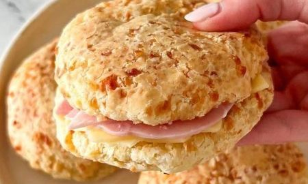 Sándwich de pan de chipa: la receta fácil para hacer en casa. Sándwich de pan de chipa: la receta fácil para hacer en casa.