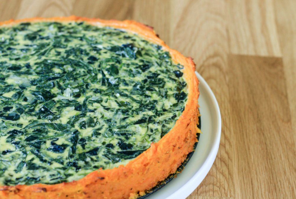 Tarta de acelga con masa de zapallo.