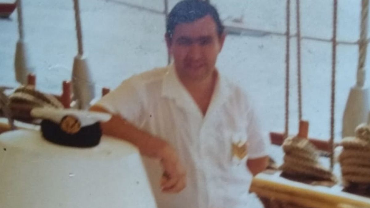 Miguel Roberto Paz tenía 36 años cuando fue convocado para ir a Malvinas en el crucero Gral. Belgrano. Murió cuando el ARA fue bombardeado y hundido