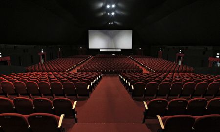 Las salas de cine podrán abrir en Santa Fe con el 50% de la capacidad. Las salas de cine podrán abrir en Santa Fe con el 50% de la capacidad.