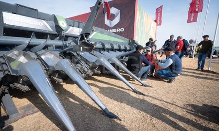 El gobierno provincial amplió a 20.000 millones de pesos la línea de créditos para la compra de maquinaria agrícola que presentó esta semana en Agroactiva. El gobierno provincial amplió a 20.000 millones de pesos la línea de créditos para la compra de maquinaria agrícola que presentó esta semana en Agroactiva.