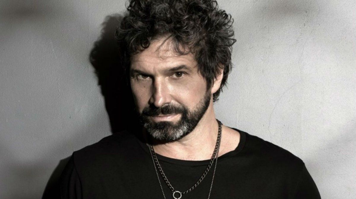 El músico conocido por formar Los caballeros de la quema cumple 54 años.&nbsp;