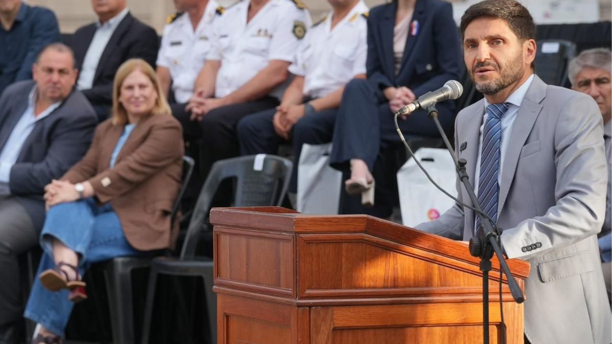 Maximiliano Pullaro reivindicó la figura del Brigadier Estanislao López y convocó a los santafesinos a defender el federalismo.