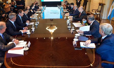 El reclamo de los gobernadores se da en el marco de la disputa entre los gobiernos nacional y porteño por esos fondos que tiene estado judicial y es considerado por la Corte Suprema. El reclamo de los gobernadores se da en el marco de la disputa entre los gobiernos nacional y porteño por esos fondos que tiene estado judicial y es considerado por la Corte Suprema.