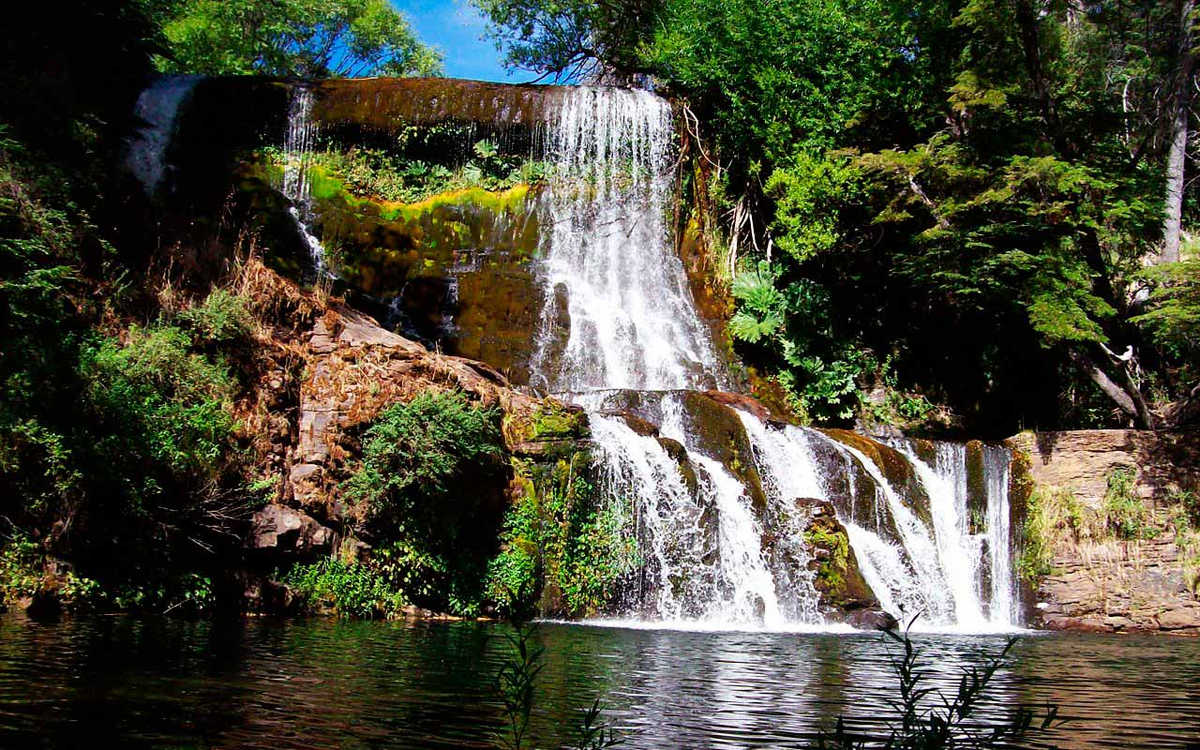 Cascada de Mall&iacute;n Ahogado en El Bols&oacute;n, R&iacute;o Negro