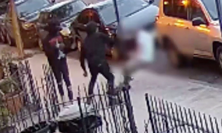 Estados Unidos: cámaras de seguridad captan como un hombre de 61 años es asesinado de un golpe Estados Unidos: cámaras de seguridad captan como un hombre de 61 años es asesinado de un golpe