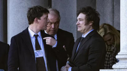 Javier Milei habló de Santiago Caputo y anticipó un posible cargo en su Gabinete tras las elecciones