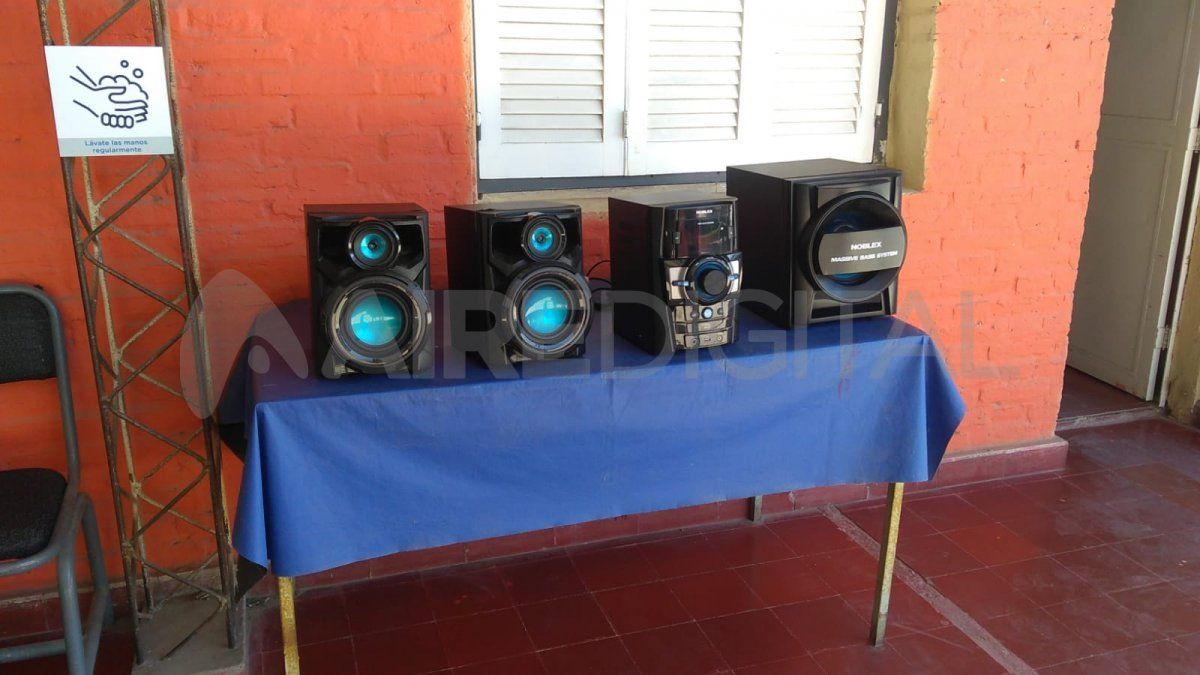 Jésica contó que el equipo se lo compró con su primer sueldo, y que decidió donarlo porque ya no lo usaba.