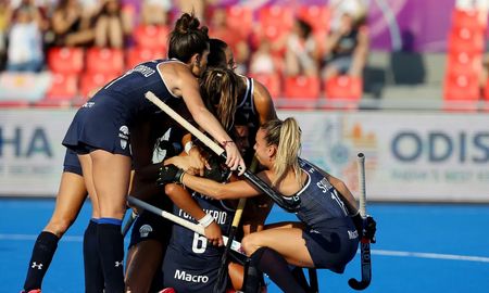 Las Leonas vienen de ganarle por los cuartos de final a Inglaterra por 1-0. Las Leonas vienen de ganarle por los cuartos de final a Inglaterra por 1-0.