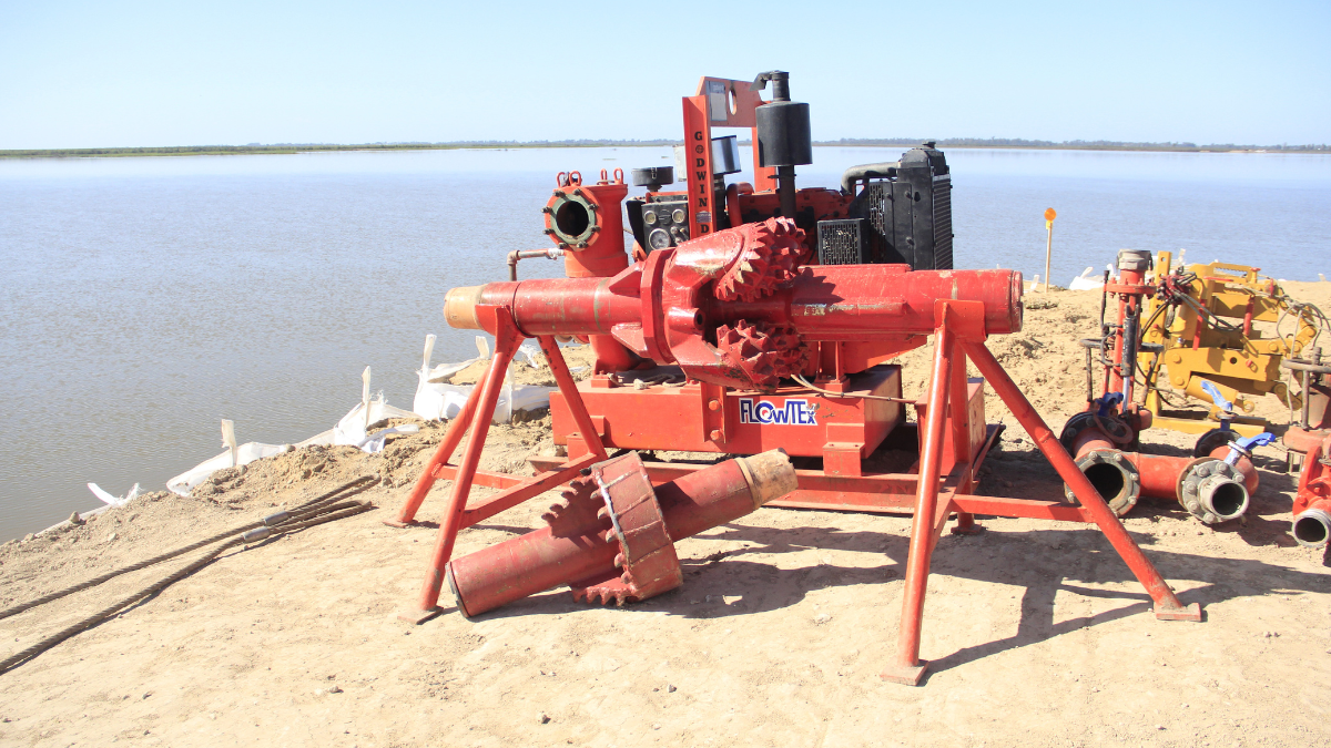 Se estima que en la obra estarán trabajando al menos 50 personas y se calcula que la ejecución del cruce durará entre 20 y 30 días. Se usarán otras 15 y 20 jornadas para desarmar todo. Se estima que en la obra estarán trabajando al menos 50 personas y se calcula que la ejecución del cruce durará entre 20 y 30 días. Se usarán otras 15 y 20 jornadas para desarmar todo.