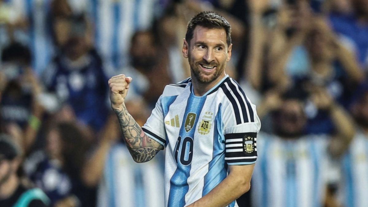 El rosarino logró la marca tras convertir el 2-0 en el amistoso disputado esta noche frente a Islandia.