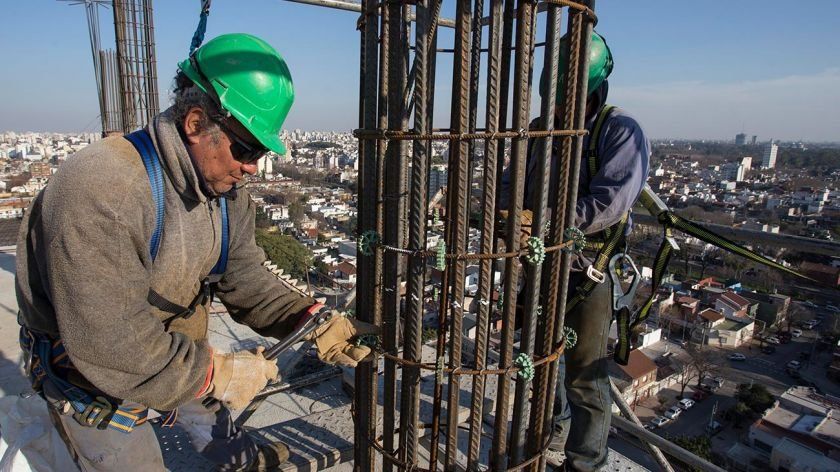 La actividad económica se desplomó un 5,8% en mayo