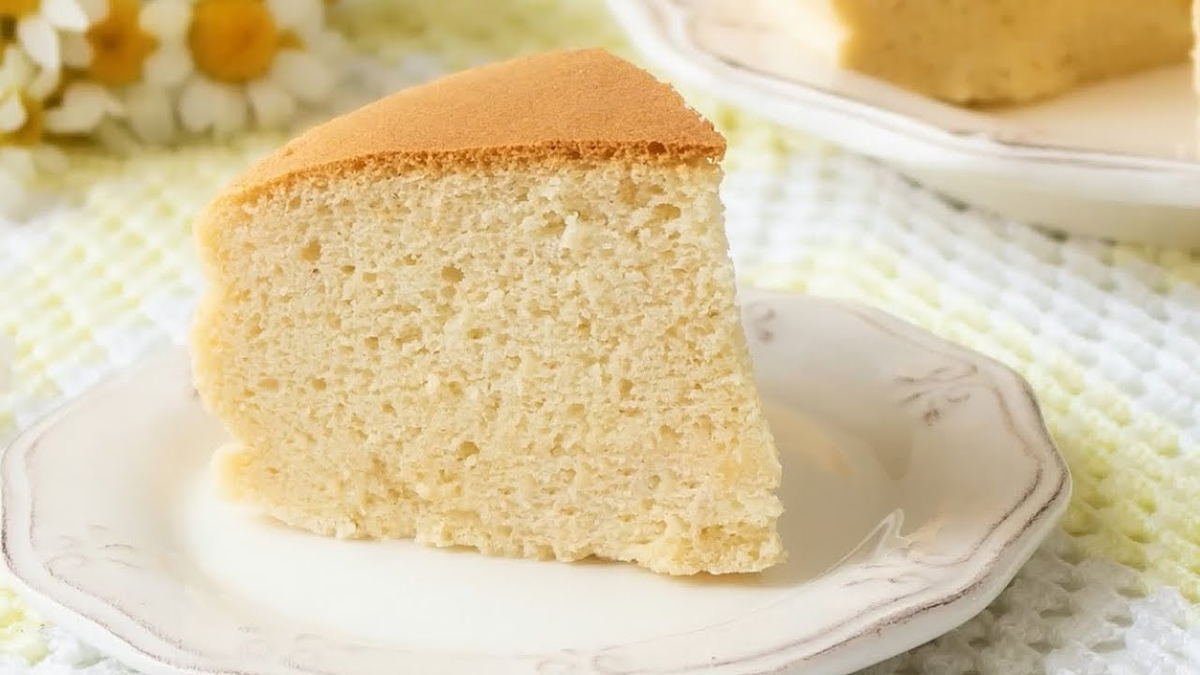 El bizcocho genovés es una excelente opción para hacer en casa, ya que se puede rellenar o disfrutar solo. El bizcocho genovés es una excelente opción para hacer en casa, ya que se puede rellenar o disfrutar solo.