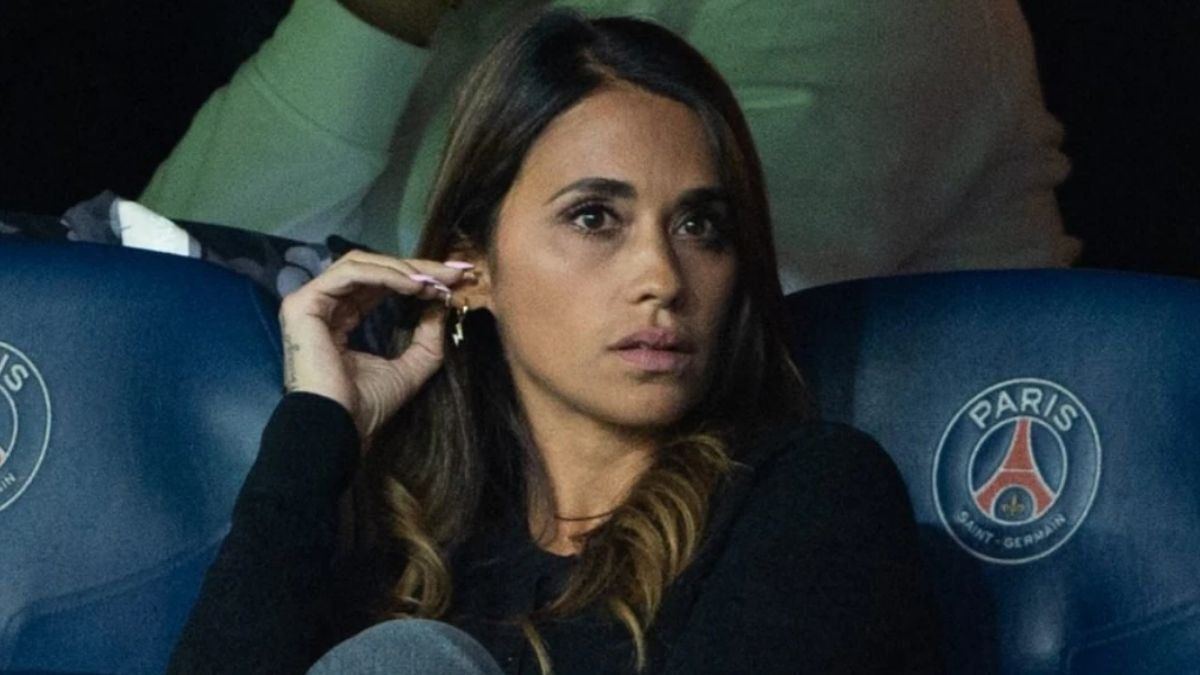 La esposa de Lionel Messi no pudo evitar su malestar en lo que fue la victoria por 3 a 0 del PSG sobre el Bordeaux.&nbsp;