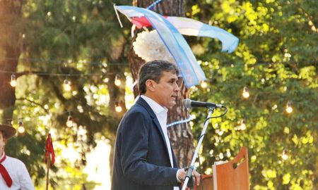 Silvio González, intendente de San José del Rincón. Silvio González, intendente de San José del Rincón.