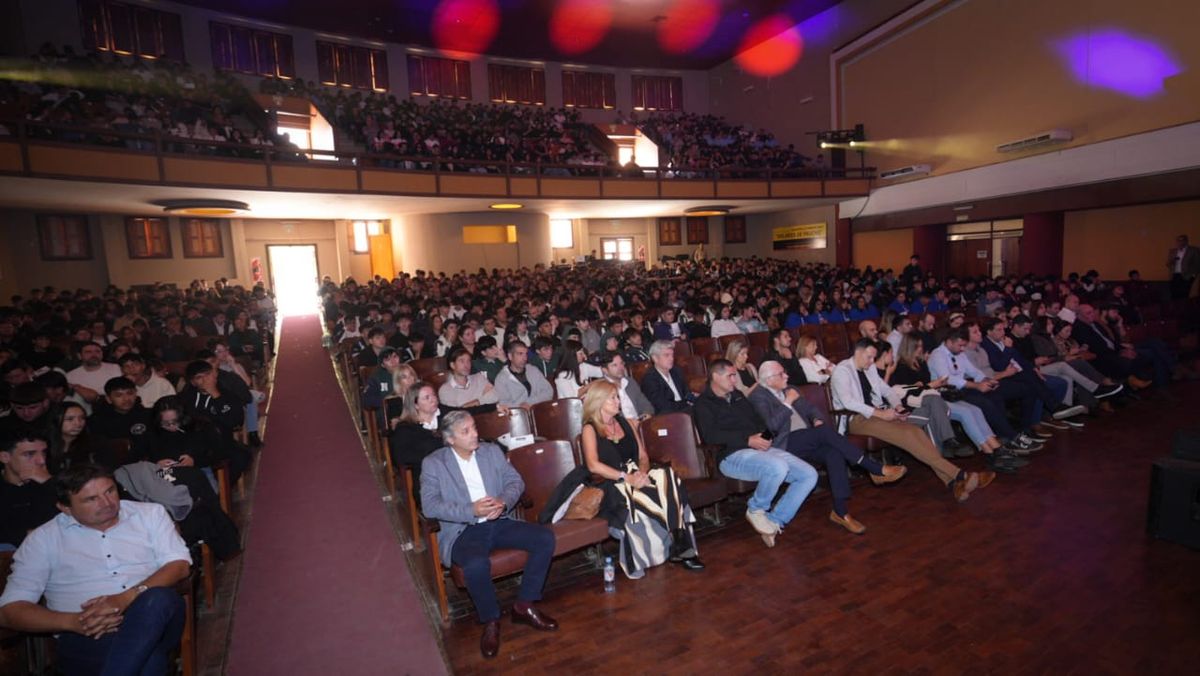 La Sala Garay de Santa Fe, colmada durante la jornada TEDIND-X. La Sala Garay de Santa Fe, colmada durante la jornada TEDIND-X.