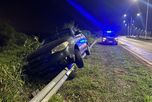 El conductor del vehículo resultó ileso a pesar de haber terminado sobre el guardarraíl de la Circunvalación Oeste.