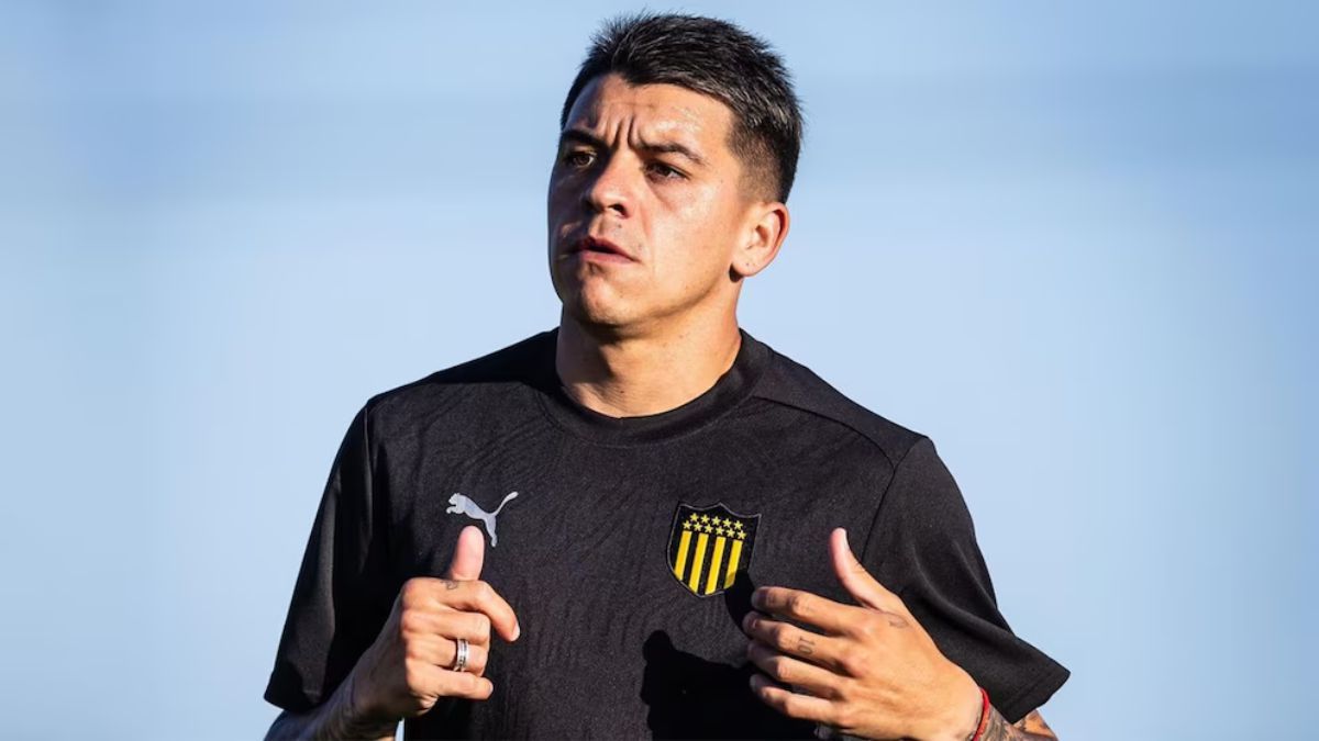 Peñarol rescindió el contrato de Diego García tras la condena a prisión por abuso en Argentina. Peñarol rescindió el contrato de Diego García tras la condena a prisión por abuso en Argentina.