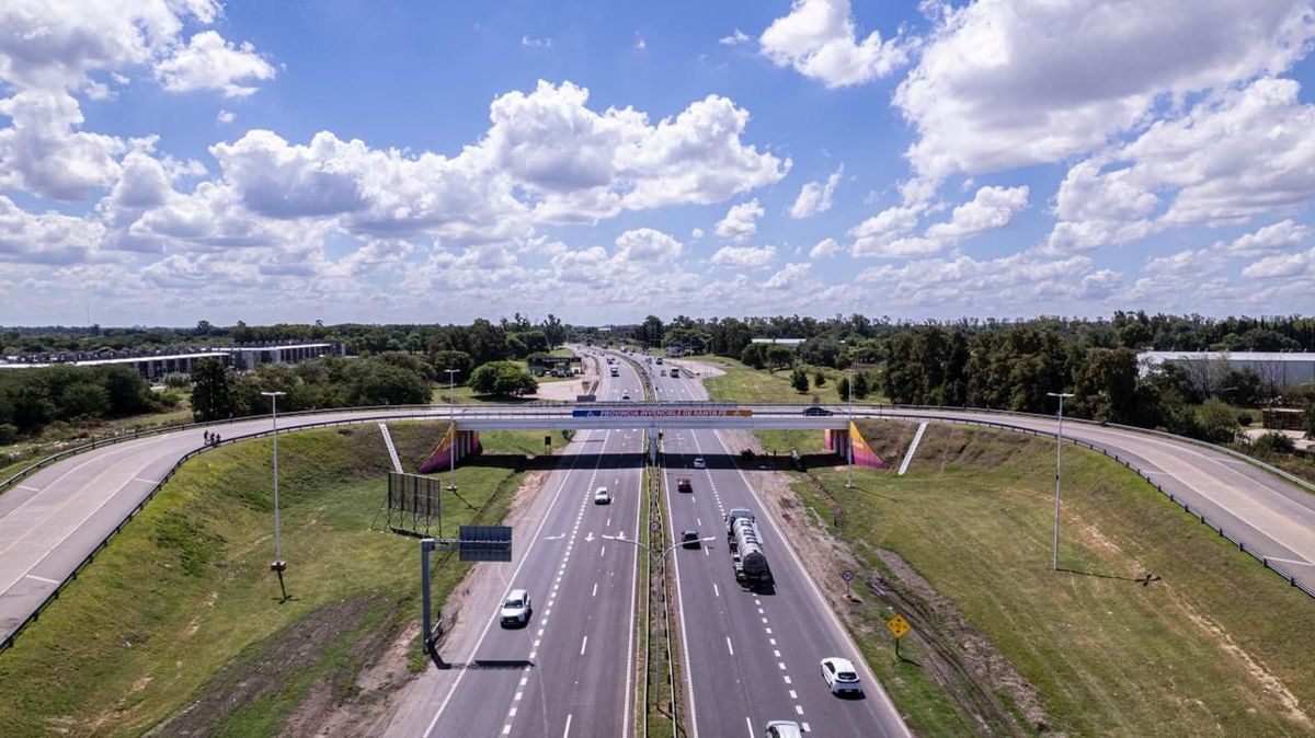 Este lunes por la tarde quedará formalmente habilitado el tercer carril de la Autopista Rosario - Santa Fe.
