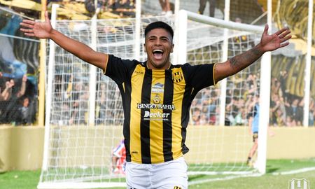 Los dirigentes de Colón le bajaron el pulgar a Braian Guille y el jugador de Olimpo no llegará a Santa Fe. Los dirigentes de Colón le bajaron el pulgar a Braian Guille y el jugador de Olimpo no llegará a Santa Fe.