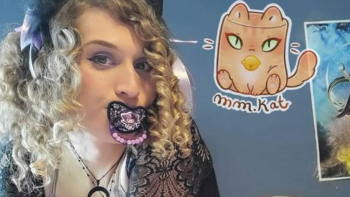 La joven lleva dos años viviendo así todos los días. 