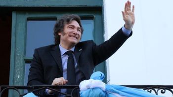 Milei llega a Rosario para los festejos del Día de la Bandera, tras la invitación de Javkin