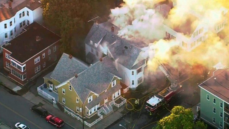 Pánico en Massachusetts: múltiples explosiones e incendios
