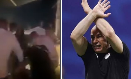 Se desmayó el DT de Egipto en plena pelea.