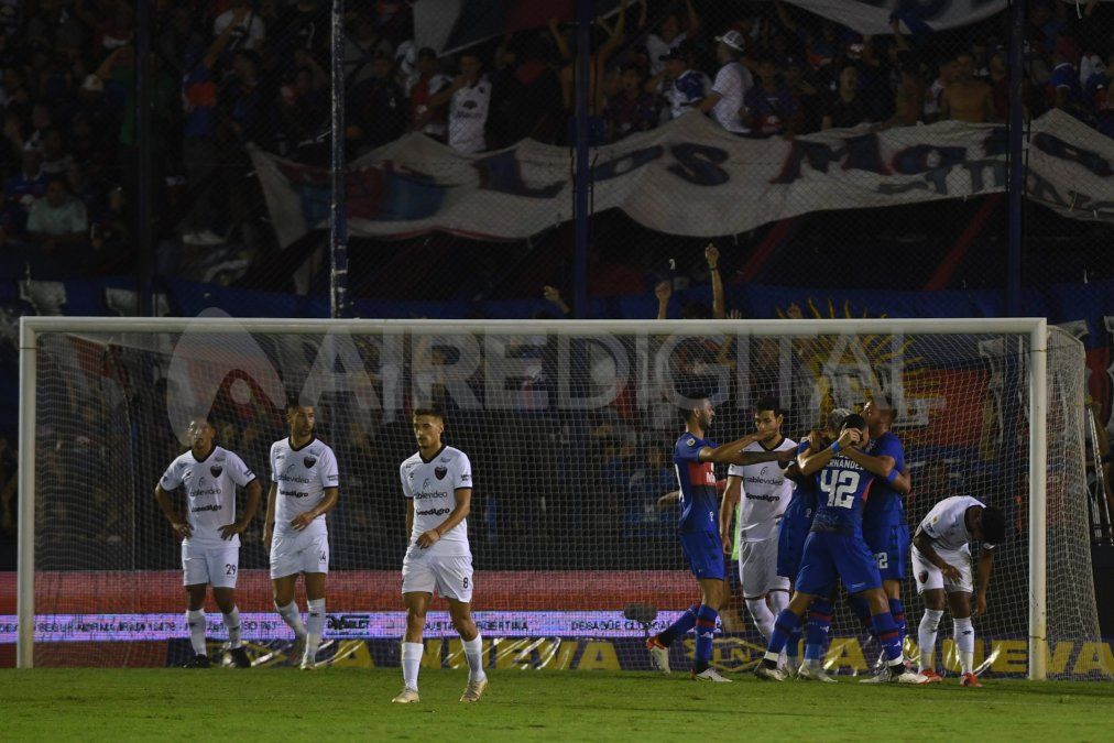 El Club Atlético Colón visita este lunes a Tigre por la quinta fecha de la Copa de la Liga. El encuentro comenzará a las 21.30 con transmisión de Aire de Santa Fe.