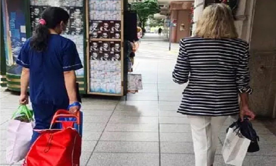 Imperdible respuesta de una empleada doméstica al tuitero que subió una foto suya: El asco clasista