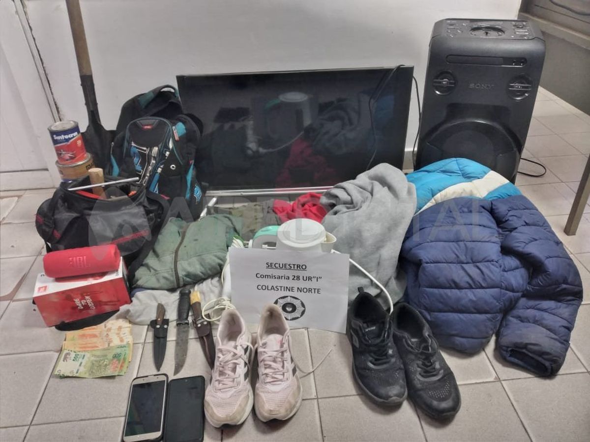 Los elementos incautados en el allanamiento realizado en Colastiné Norte.